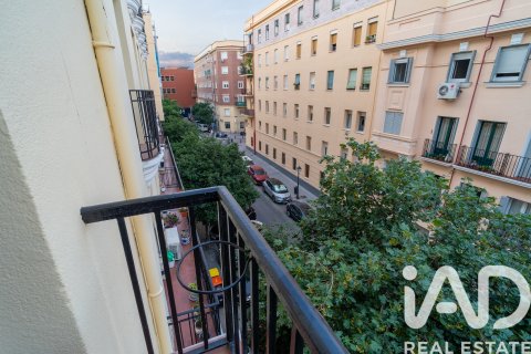 Продажа квартиры в Мадрид, Испания 4 спальни, 105м2 №195131 - фото 11