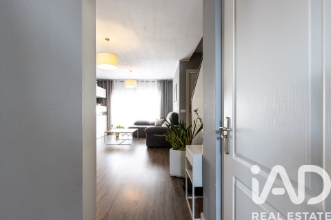 Townhouse à vendre à Mollet Del Valles, Barcelona, Espagne, 4 chambres, 138 m2 No. 195127 - photo 2