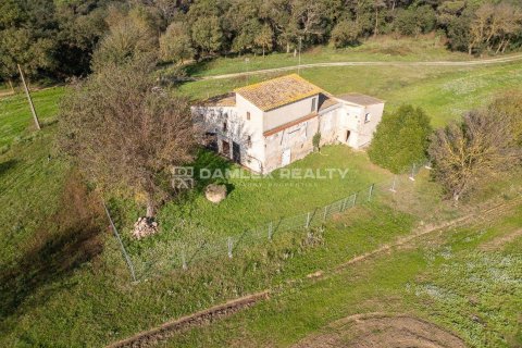 Linnat Girona, Espanja 9 makuuhuonetta, 500 m2 No. 177099
