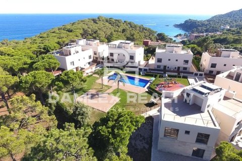 Willa w Lloret de Mar, Girona, Hiszpania 3 sypialnie, 201 mkw. nr 177097 – zdjęcie 2