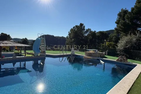 House à vendre à Torrelles de Llobregat, Barcelona, Espagne, 6 chambres, 687 m2 No. 167003 - photo 3
