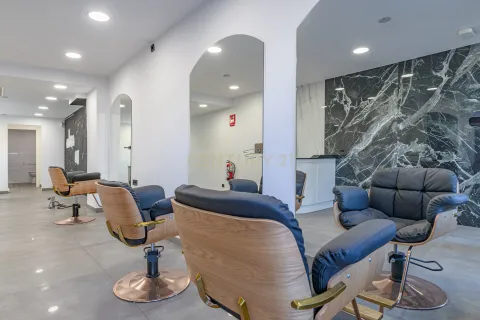 Retail store for sale in Barcelona, Spain 51 sq.m. No. 167005 - photo 7