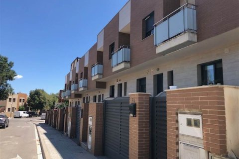 Сasa en venta en Vilanova i la Geltrú, Barcelona, España 4 dormitorios, 174 m2 No. 167006 - foto 3