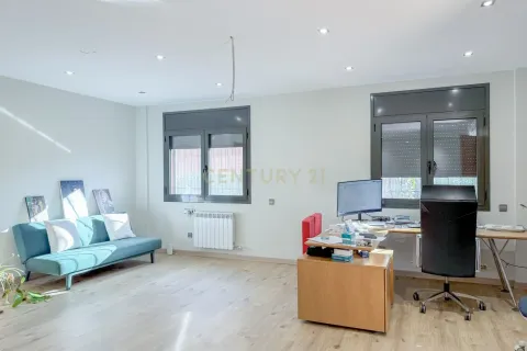 Hus till salu i L'Ametlla Del Valles, Barcelona, Spanien 5 sovrum, 251 kvm. Nr. 167002 - foto 27