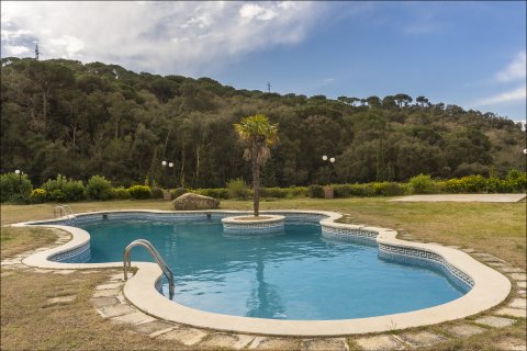 Talo myytävänä Sant Andreu de Llavaneres, Barcelona, Espanja, 5 makuuhuonetta,  No. 141324 - kuva 6