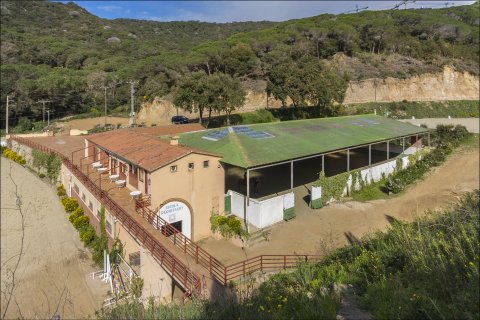 Talo myytävänä Sant Andreu de Llavaneres, Barcelona, Espanja, 5 makuuhuonetta,  No. 141324 - kuva 3