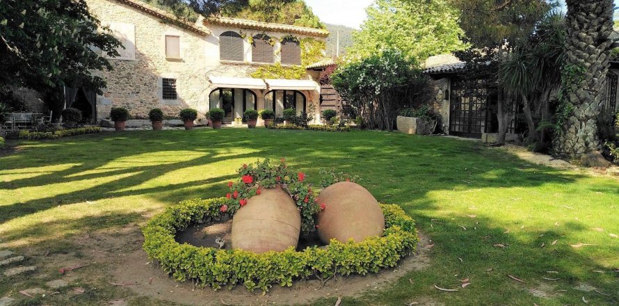 Hus i Santa Cristina d'Aro, Girona, Spanien 9 sovrum, Nr. 141321