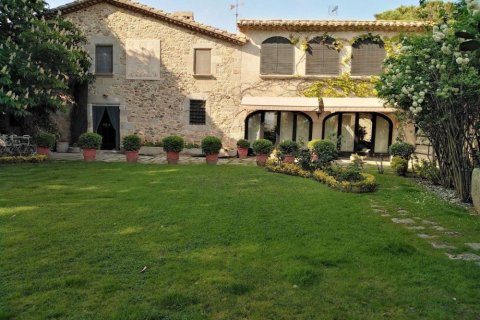 Hus till salu i Santa Cristina d'Aro, Girona, Spanien 9 sovrum, Nr. 141321 - foto 2