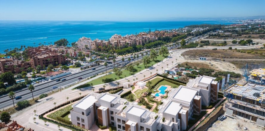 Penthouse in Estepona, Malaga, Spain 4 bedrooms, 148 sq.m. No. 169084