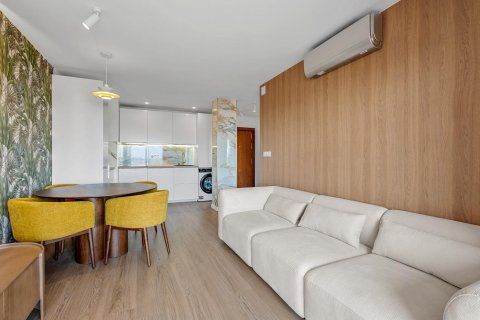 Apartamento en venta en Torrevieja, Alicante, España 2 dormitorios, 70 m2 No. 190472 - foto 4