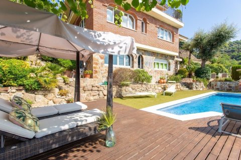 Продажа дома в Алелья, Барселона, Испания 4 спальни,  №140782 - фото 2