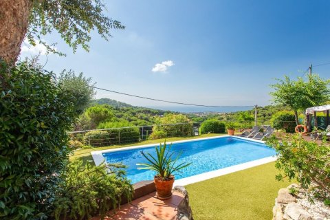 Продажа дома в Алелья, Барселона, Испания 4 спальни,  №140782 - фото 1