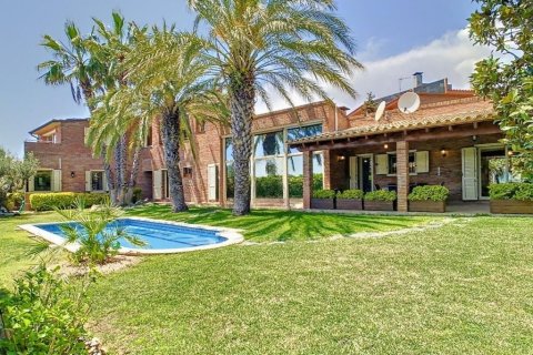 Māja pārdošanā Sant Pol de Mar, Barcelona, Spānijā 5 istabas, Nr. 140779 - attēls 1