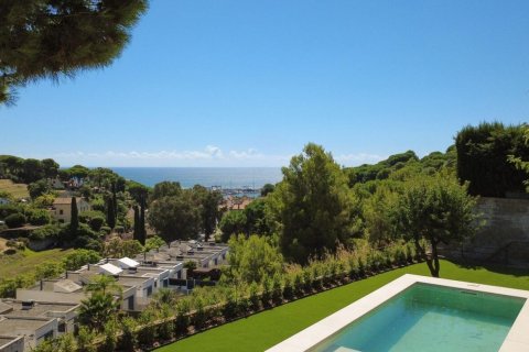 Сasa en venta en Arenys de Mar, Barcelona, España 4 dormitorios, No. 140780 - foto 2