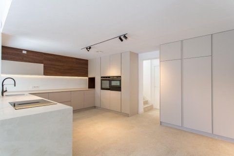 Сasa en venta en Arenys de Mar, Barcelona, España 4 dormitorios, No. 140780 - foto 13