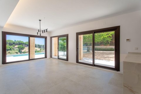 Сasa en venta en Arenys de Mar, Barcelona, España 4 dormitorios, No. 140780 - foto 10