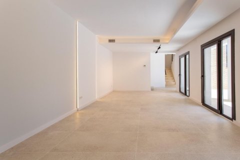 Сasa en venta en Arenys de Mar, Barcelona, España 4 dormitorios, No. 140780 - foto 16