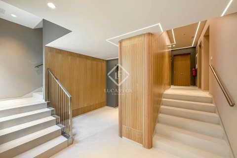 Dzīvoklis pārdošanā Barcelona, Spānijā 2 istabas, 169 m2 Nr. 150761 - attēls 26