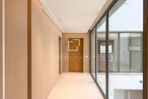 Dzīvoklis pārdošanā Barcelona, Spānijā 1 istaba, 82 m2 Nr. 150759 - attēls 26
