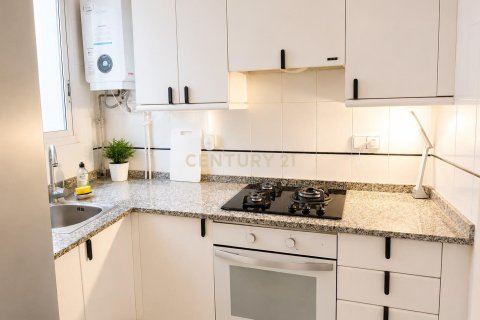 Apartment for sale in Barcelona, Spain 5 bedrooms, 131 sq.m. No. 191088 - photo 10