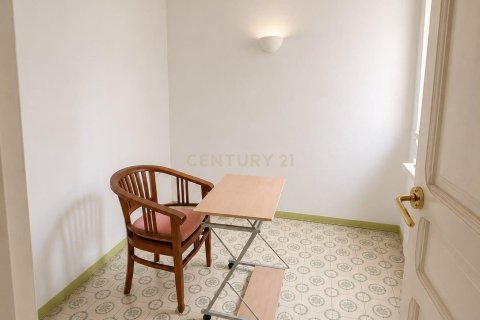 Apartment for sale in Barcelona, Spain 5 bedrooms, 131 sq.m. No. 191088 - photo 8