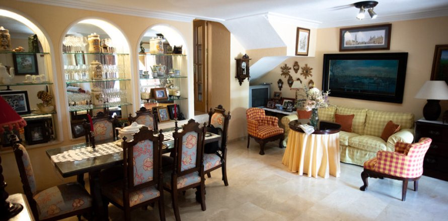 Rindu māja Casares Costa, Malaga, Spānijā 3 istabas, 166.7 m2 Nr. 147695