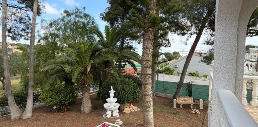 Villa à Torrevieja, Alicante, Espagne 3 chambres, 68 m2 No. 166719