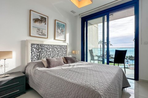 Продажа квартиры в Пунта Прима, Аликанте, Испания 2 спальни, 93м2 №166718 - фото 4