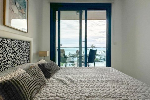Продажа квартиры в Пунта Прима, Аликанте, Испания 2 спальни, 93м2 №166718 - фото 29