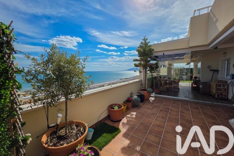Penthouse w Rincon de la Victoria, Malaga, Hiszpania 4 sypialnie, 250 mkw. nr 172648 – zdjęcie 2