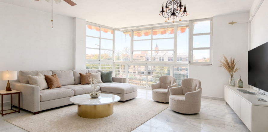 Appartamento a Malaga, Spagna 3 camere da letto, 103 mq. N° 172645