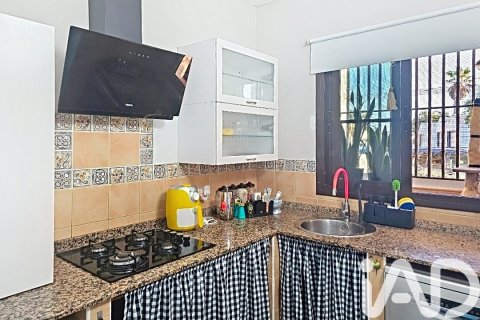 Apartment for sale in Yaiza, Lanzarote, Spain 2 bedrooms, 97 sq.m. No. 172647 - photo 16