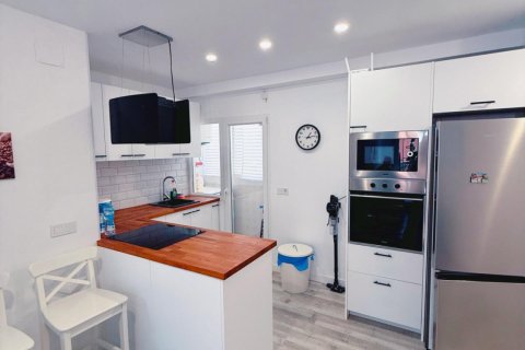 Продажа квартиры в Торревьеха, Аликанте, Испания 2 спальни, 83м2 №149780 - фото 3