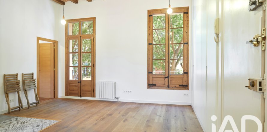 Apartment à Barcelona, Espagne 1 chambre, 61 m2 No. 187856