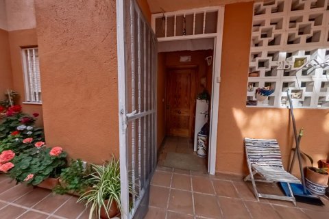 Продажа квартиры Бенидорм, Аликанте, Испания 2 спальни, 71м2 №133285 - фото 12
