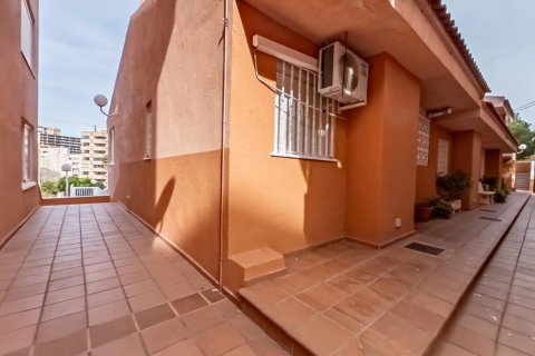 Продажа квартиры Бенидорм, Аликанте, Испания 2 спальни, 71м2 №133285 - фото 4
