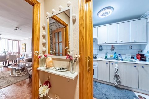Продажа квартиры Бенидорм, Аликанте, Испания 2 спальни, 71м2 №133285 - фото 29