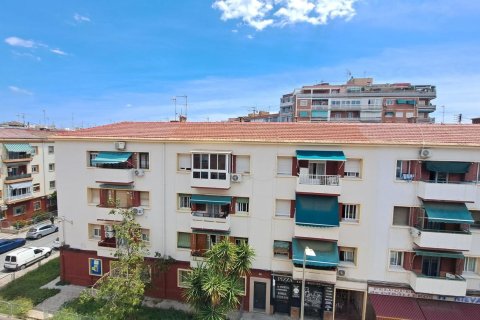 Apartment for sale in Alicante, Spain 3 bedrooms, 92 sq.m. No. 183469 - photo 19