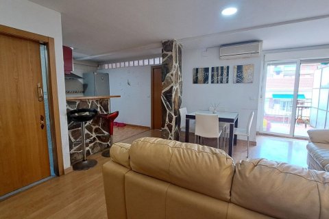 Apartment for sale in Alicante, Spain 3 bedrooms, 92 sq.m. No. 183469 - photo 3