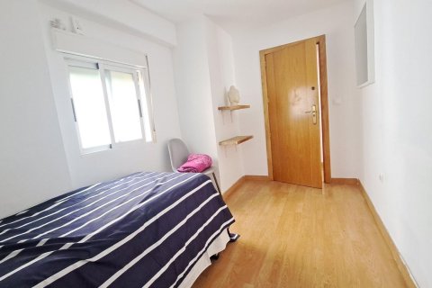 Apartment for sale in Alicante, Spain 3 bedrooms, 92 sq.m. No. 183469 - photo 12
