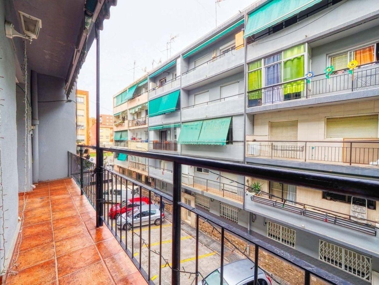Apartment in Alicante, Spain 3 bedrooms, 63 sq.m. No. 183471