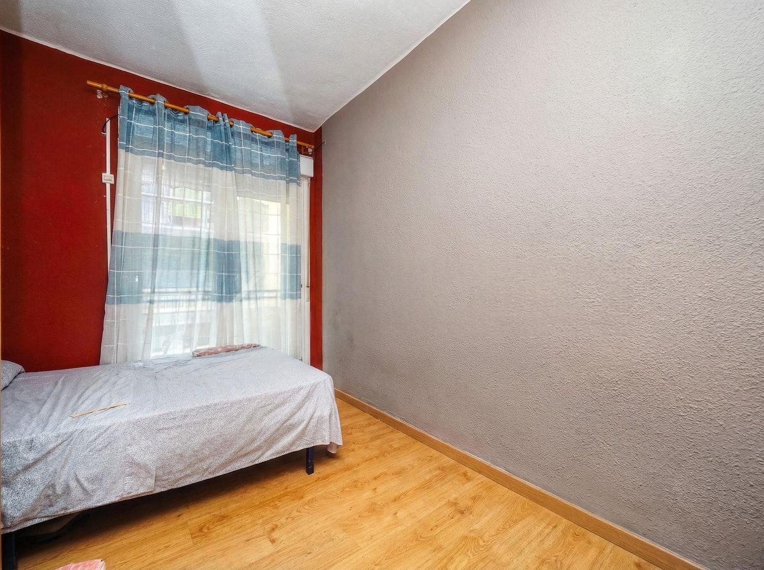 Apartment in Alicante, Spain 3 bedrooms, 63 sq.m. No. 183471
