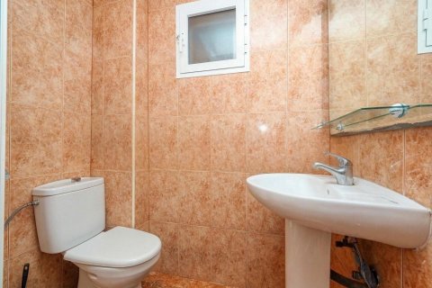 Apartment for sale in Alicante, Spain 3 bedrooms, 63 sq.m. No. 183471 - photo 24
