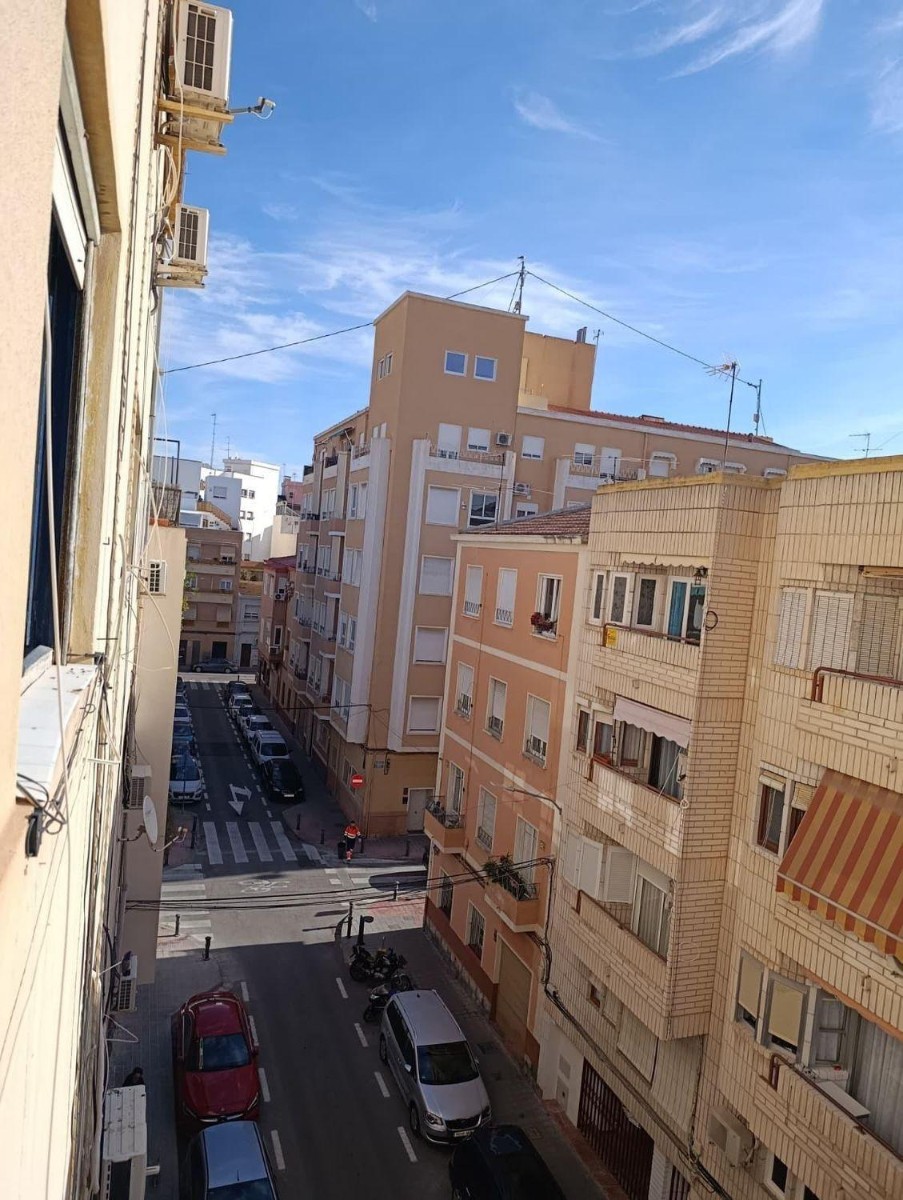 Wohnung in Alicante, Spanien 3 Schlafzimmer, 90 m2 Nr. 183473