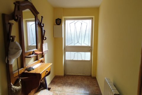Huvila myytävänä Pajares De Los Oteros, Leon, Espanja, 2 makuuhuonetta, 260 m2 No. 187793 - kuva 3