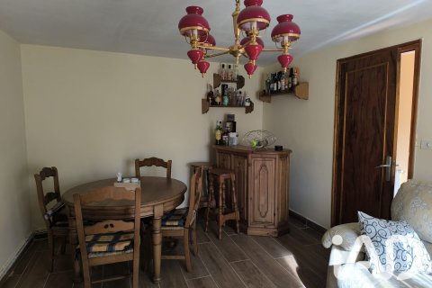 Huvila myytävänä Pajares De Los Oteros, Leon, Espanja, 2 makuuhuonetta, 260 m2 No. 187793 - kuva 8