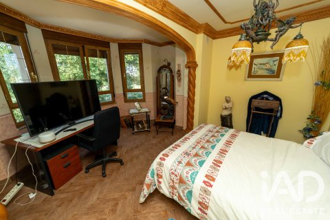 Продажа дома в Сан Андрес дель Рабанедо, Леон, Испания 5 спален, 366м2 №187791 - фото 26