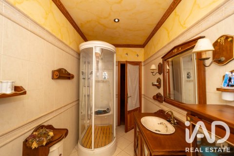 Продажа дома в Сан Андрес дель Рабанедо, Леон, Испания 5 спален, 366м2 №187791 - фото 23