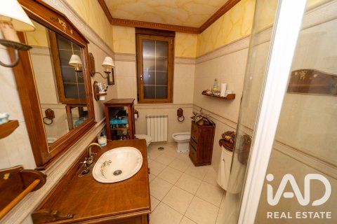 Продажа дома в Сан Андрес дель Рабанедо, Леон, Испания 5 спален, 366м2 №187791 - фото 22