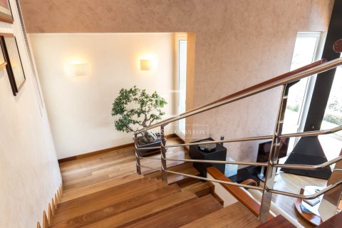 Villa till salu i Esplugues de Llobregat, Barcelona, Spanien 8 sovrum, 826 kvm. Nr. 150918 - foto 22